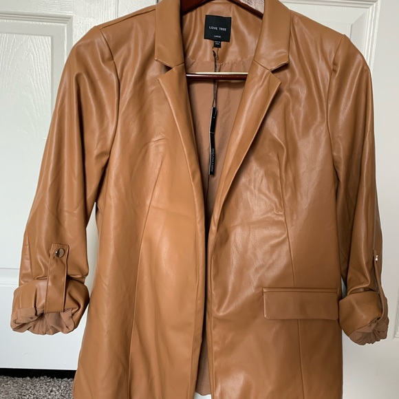 LOVE TREE, NWT Brown Sugar Roll Up Sleeve Collared Blazer Size L Camel Color - Picture 2 of 6